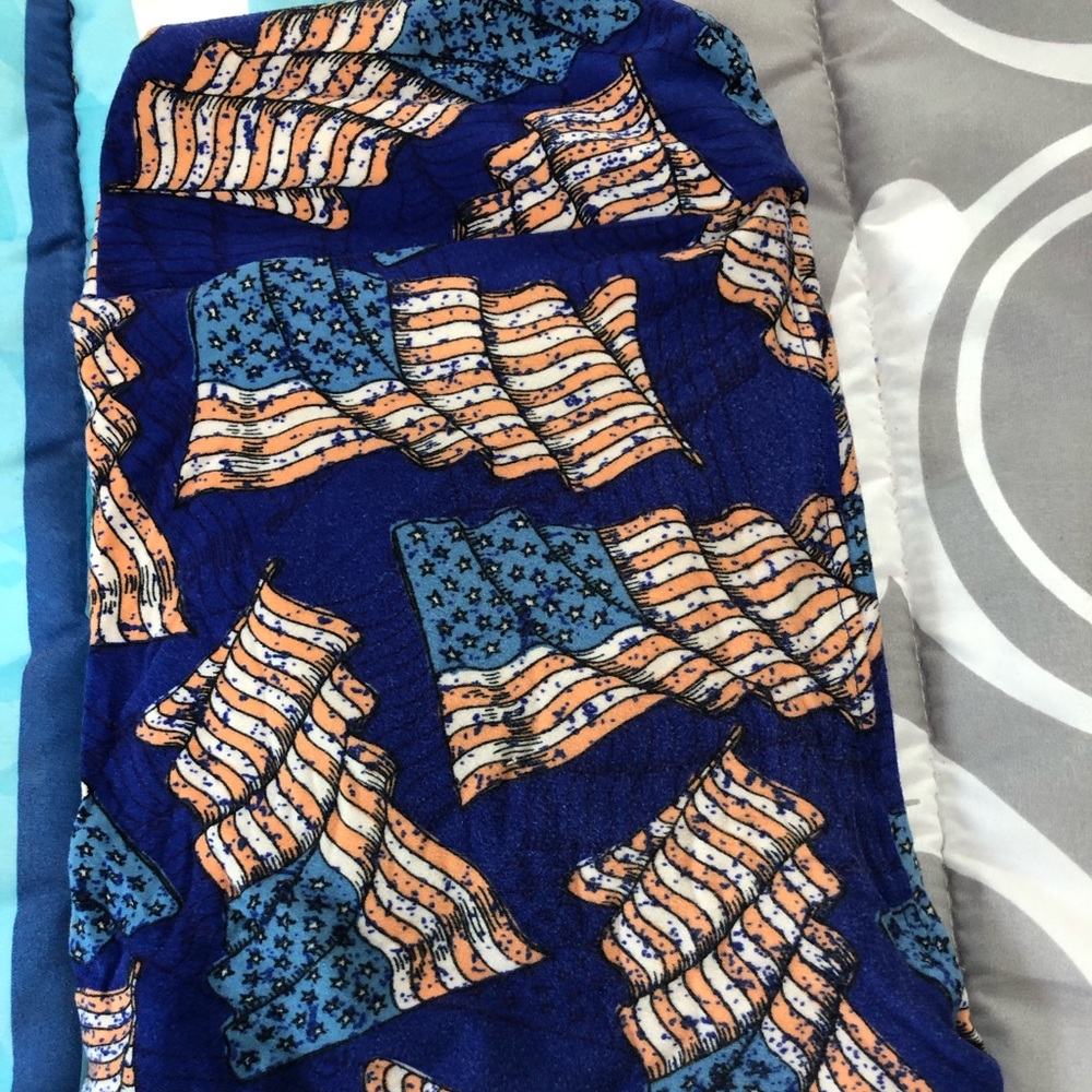 Lularoe americana leggings